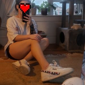 Vintage 90s fila sneakers